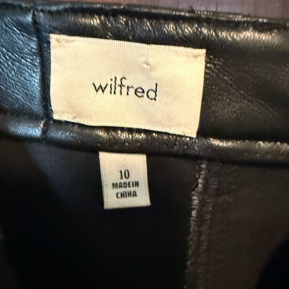 Wilfred Rebel Pants/ Aritzia black vegan leather pants size 10 - Picture 3 of 7